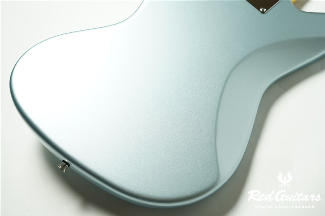 Model JM. Glassy #093 - Ice Blue Metallic